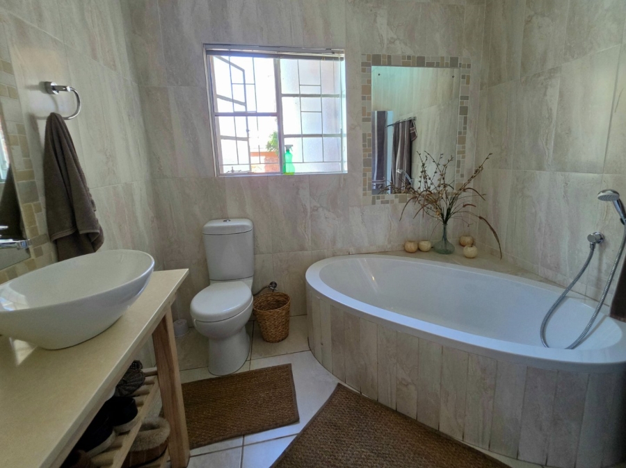5 Bedroom Property for Sale in Blydeville Northern Cape